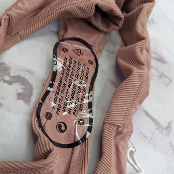 Good American Swim Bottom Women Pink Rib Mid Rise Better Bikini Cheeky - Picture 11 of 12